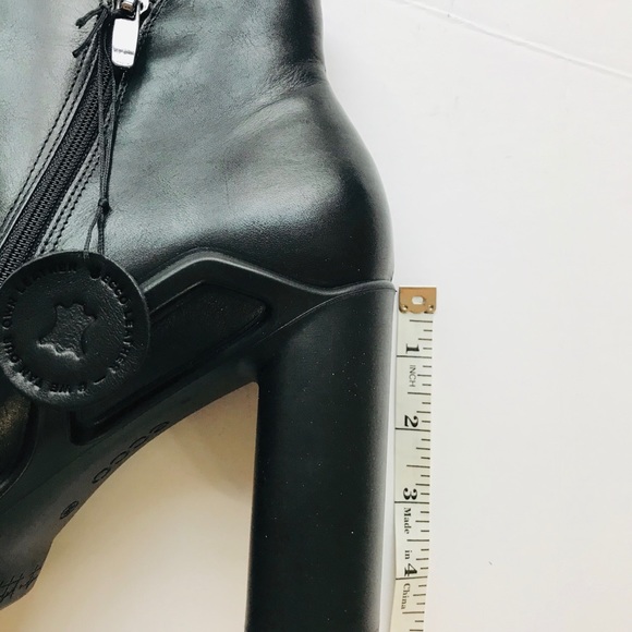 ECCO Black Platform Ankle Booties NEW - Picture 7 of 8